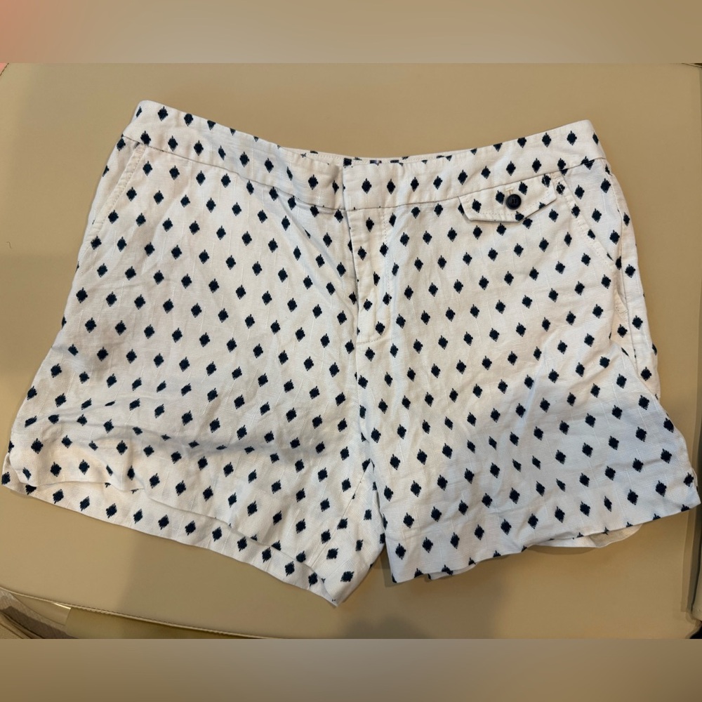 Tommy Hilfiger - Cream linen shorts with diamond pattern
